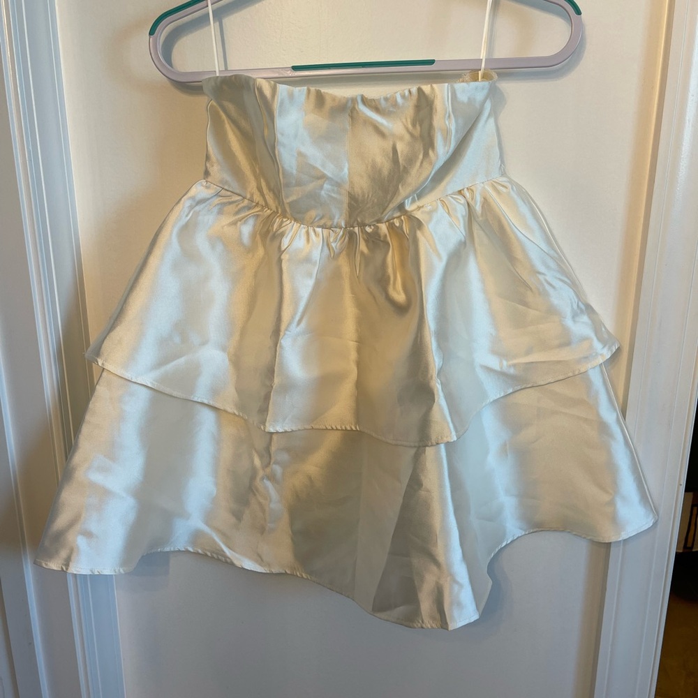 White Sleeveless dress